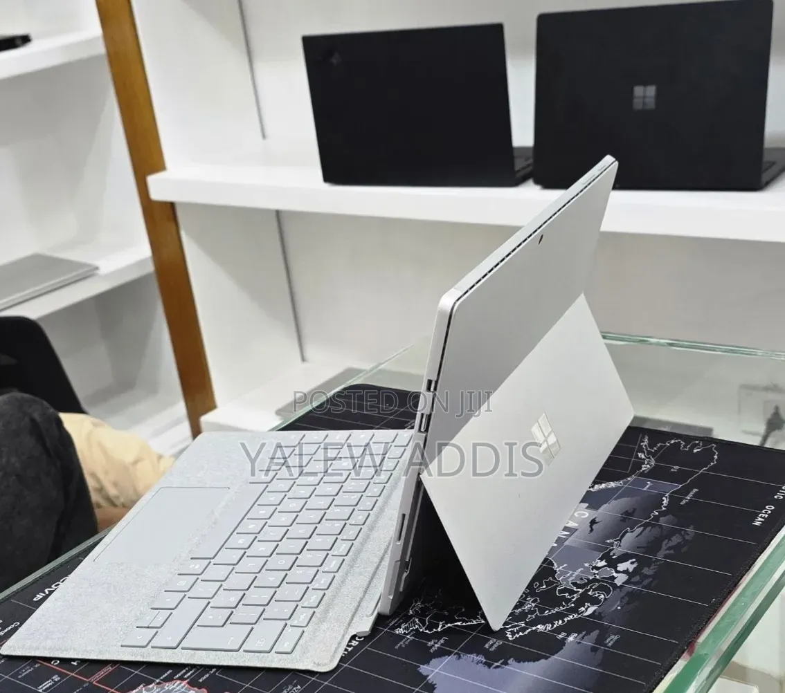 New Laptop Microsoft Surface Pro 7 16GB Intel Core i5 SSD 256GB