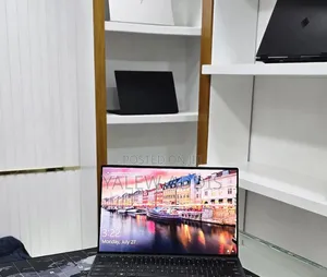 New Laptop Dell XPS 15 16GB Intel Core i7 SSD 512GB