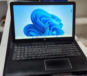 New Laptop HP Pavilion 15 8GB Intel Core i7 SSD 256GB