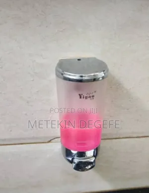 Yigao Brand Wall-Mounted Liquid Dispenser Features a Polished ኸ