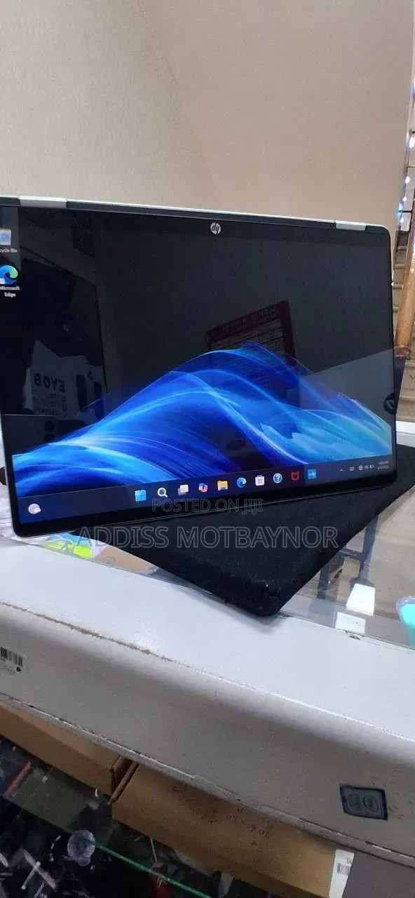 New Laptop HP OmniBook 5 Flip 16GB Intel Core Ultra 7 SSD 512GB