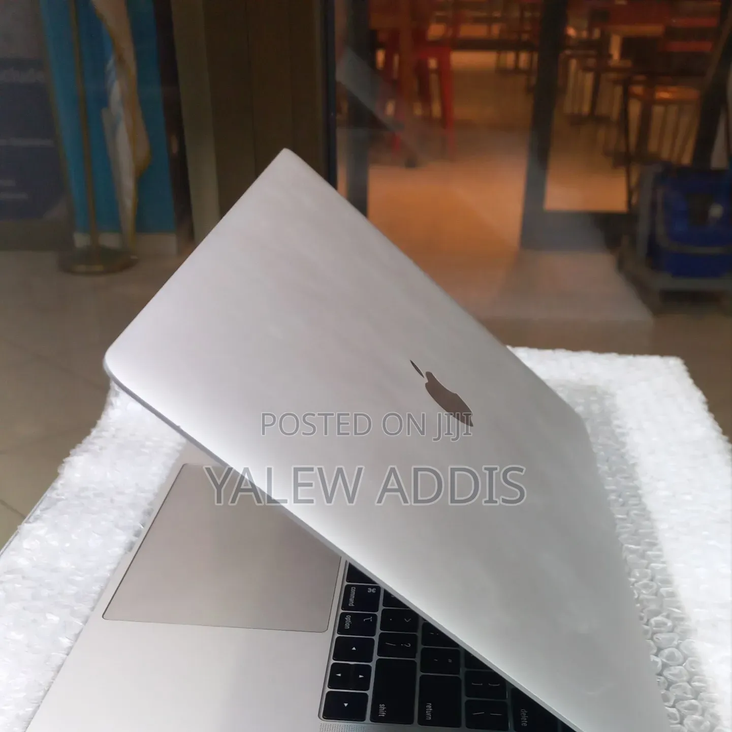 New Laptop Apple MacBook Pro 2019 16GB Intel Core i7 SSD 256GB