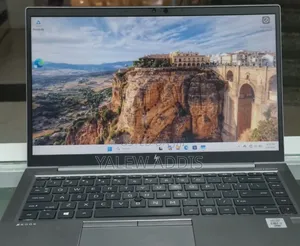 New Laptop HP ZBook Firefly 14 G10 16GB Intel Core i7 SSD 512GB
