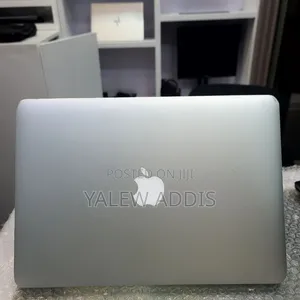 New Laptop Apple MacBook Air 2022 M2 8GB Intel Core i5 SSD 128GB