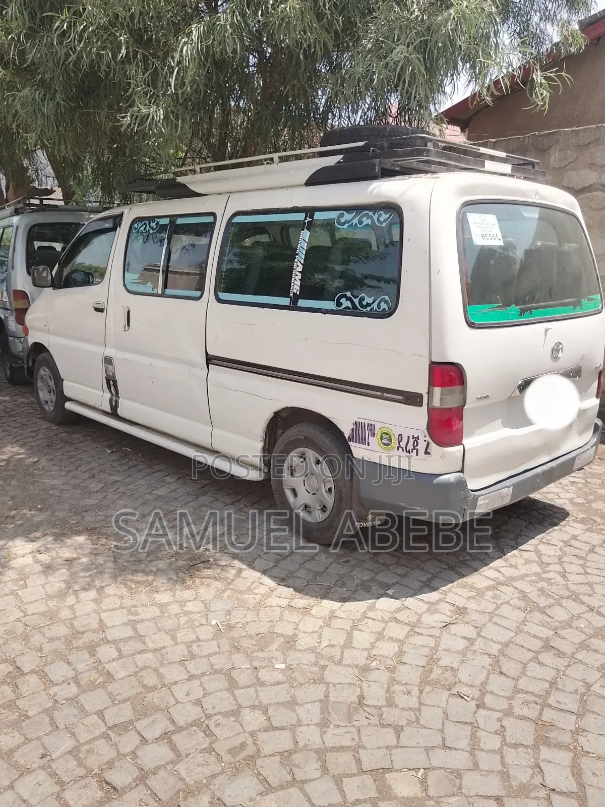 Toyota HiAce 2003 White