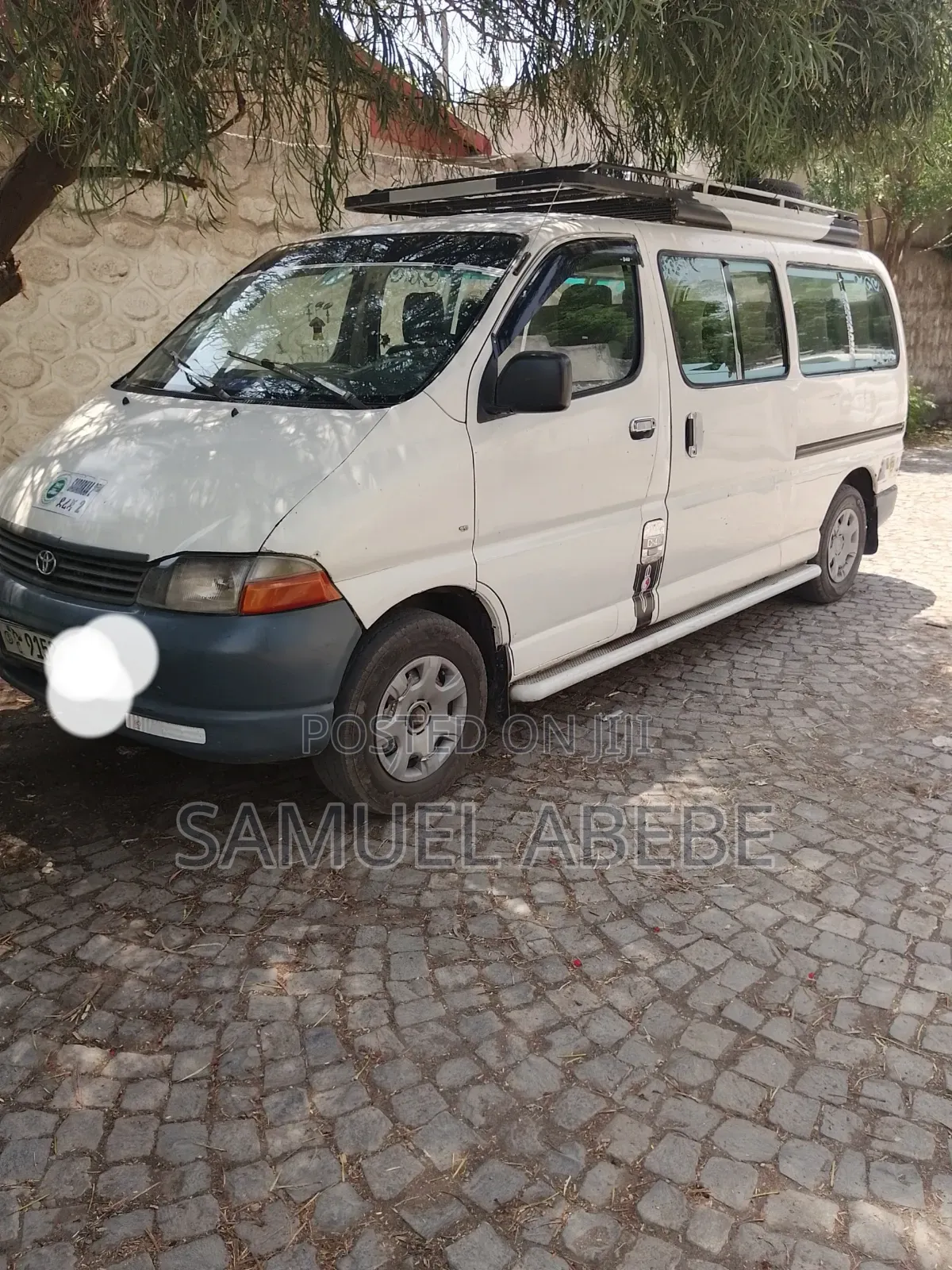 Toyota HiAce 2003 White