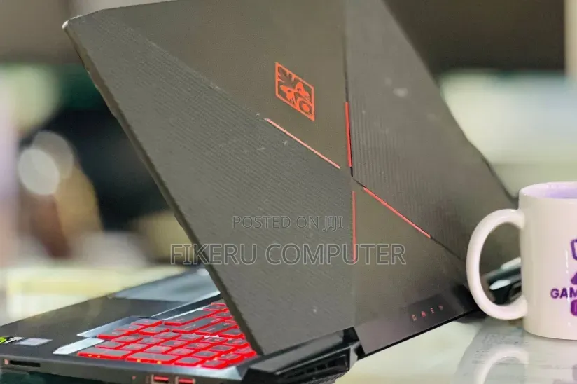 Laptop HP Omen 15 16GB Intel Core i5 SSHD (Hybrid) 128GB