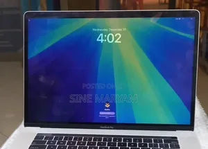 New Laptop Apple MacBook Pro 2018 16GB Intel Core i7 SSD 256GB