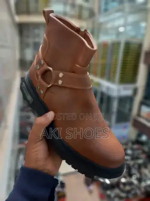 CHEKICH Boots