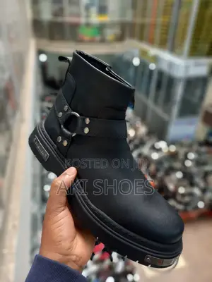 CHEKICH Boots