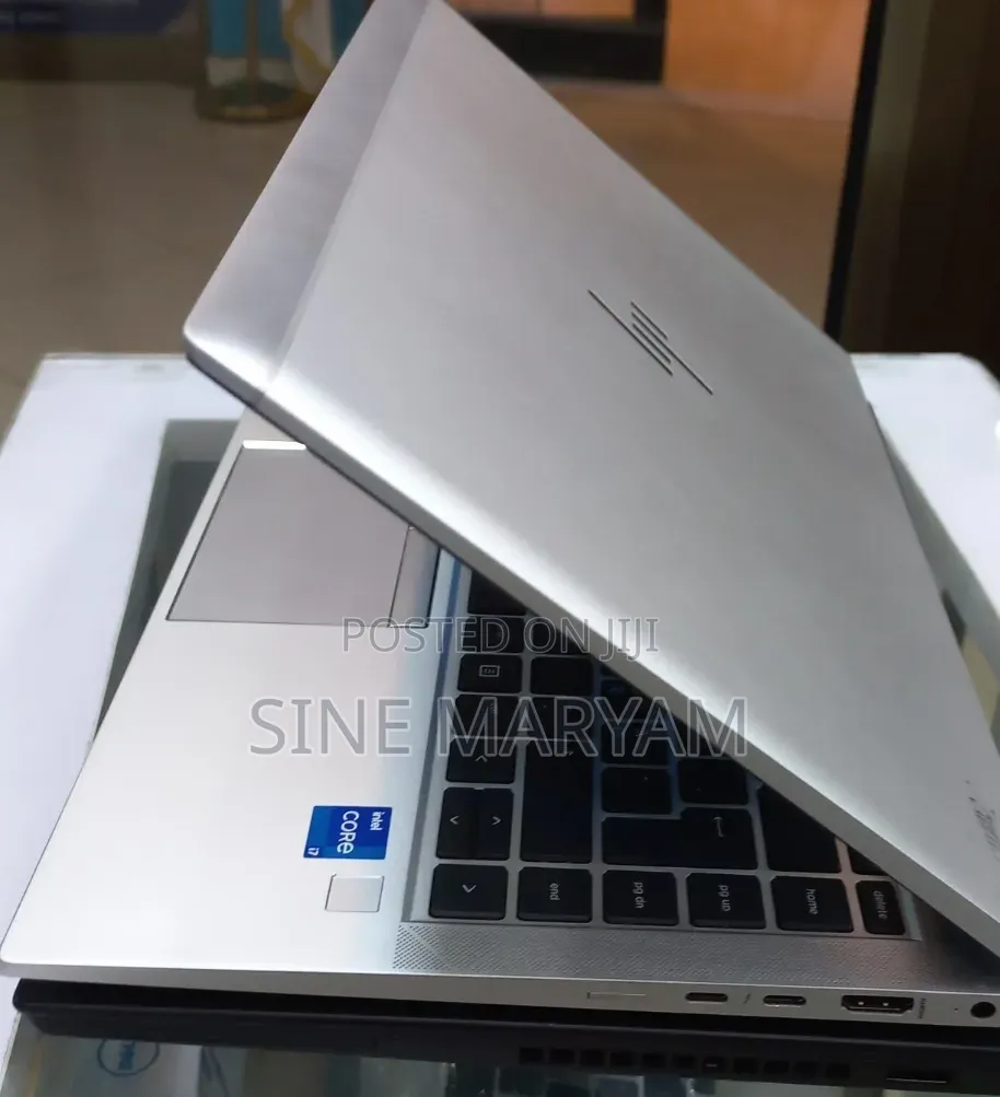 New Laptop HP EliteBook 1040 G8 16GB Intel Core i7 SSD 512GB