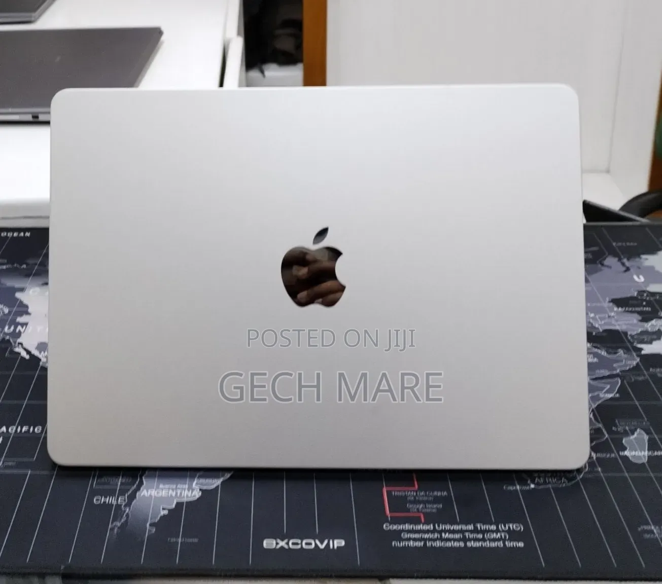 New Laptop Apple MacBook Air 2022 M2 8GB Intel SSD 256GB