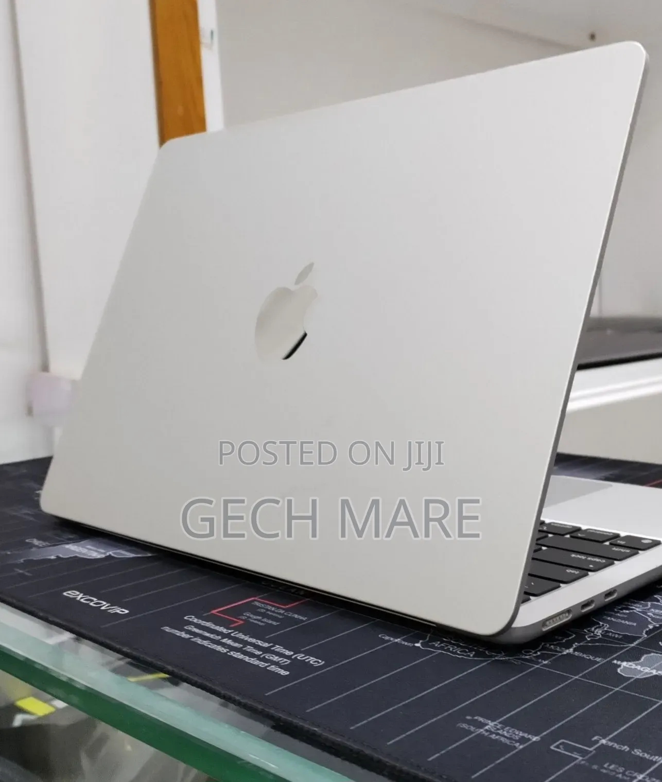 New Laptop Apple MacBook Air 2022 M2 8GB Intel SSD 256GB