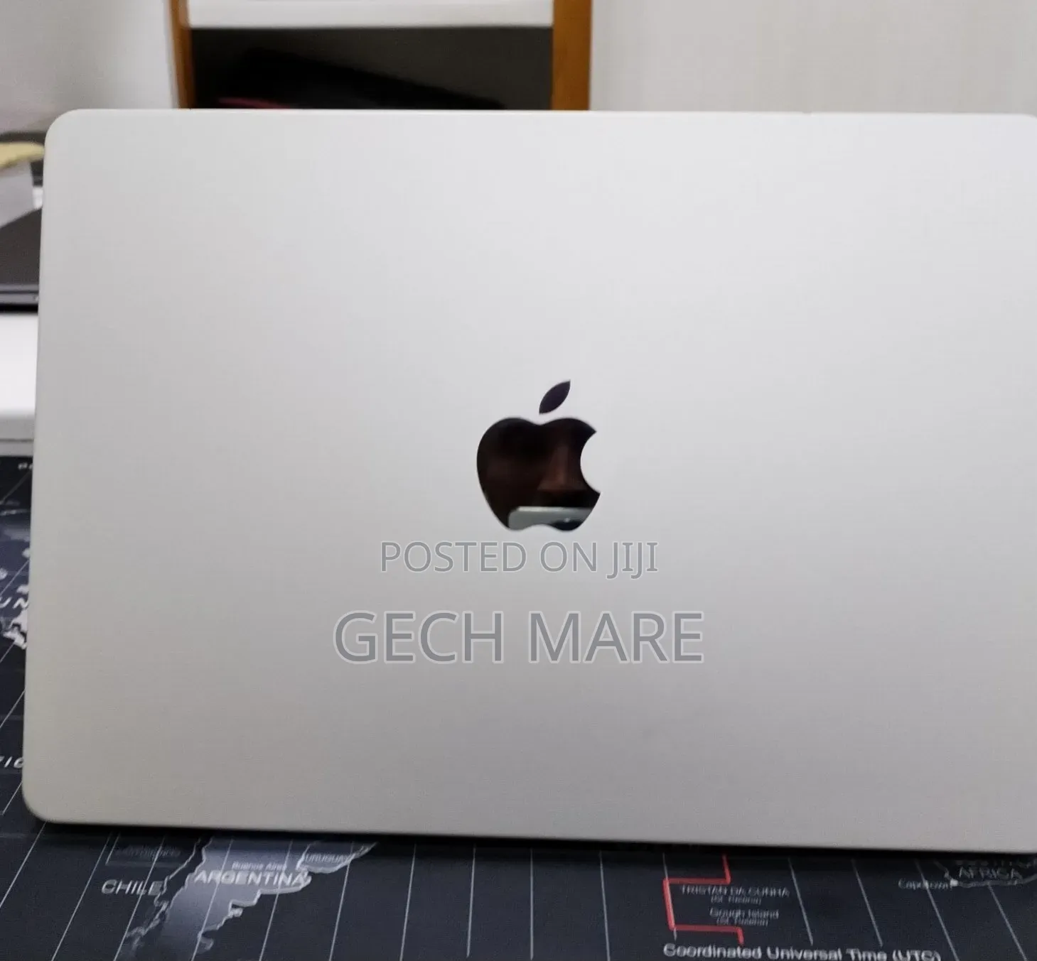 New Laptop Apple MacBook Air 2022 M2 8GB Intel SSD 256GB