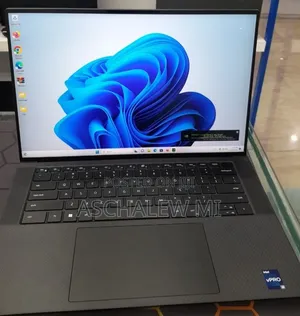 New Laptop Dell Precision 5570 16GB Intel Core i7 SSD 512GB