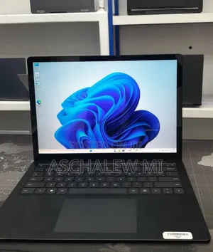 New Laptop Microsoft Surface 16GB Intel Core i7 SSD 512GB
