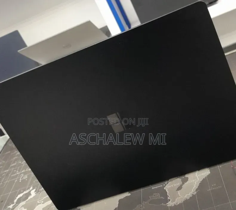 New Laptop Microsoft Surface 16GB Intel Core i7 SSD 512GB
