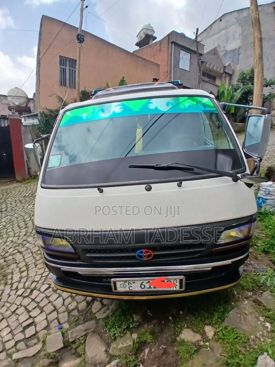 Toyota HiAce 2004 White