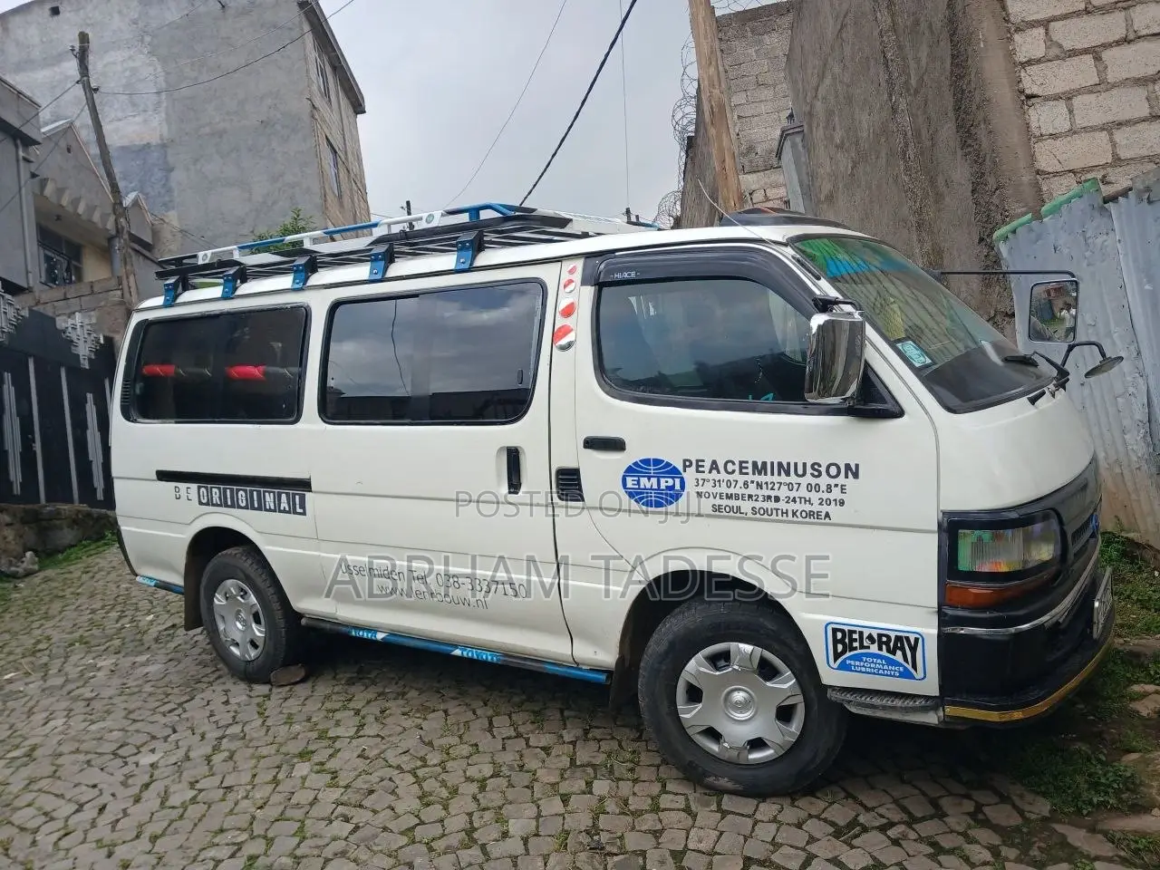 Toyota HiAce 2004 White