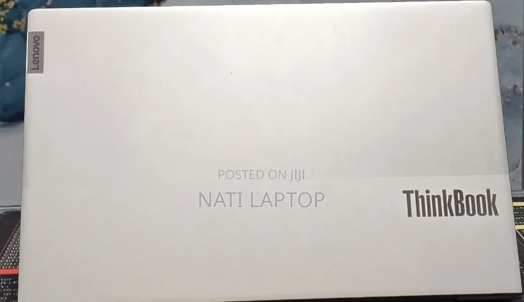 New Laptop Lenovo 8GB Intel Core i5 SSD 512GB