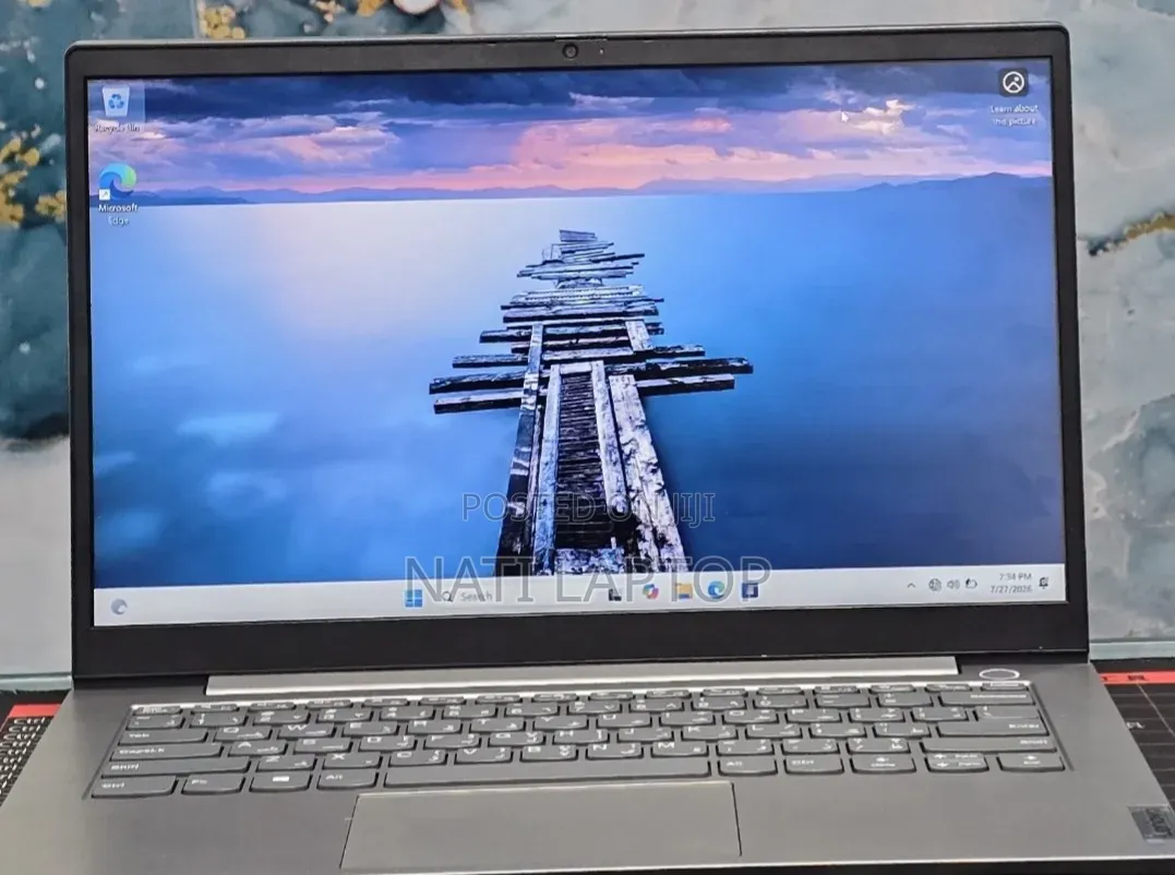 New Laptop Lenovo 8GB Intel Core i5 SSD 512GB