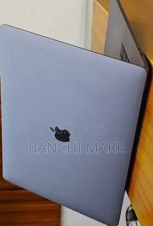 New Laptop Apple MacBook Pro 2018 32GB Intel Core i9 SSD 2T