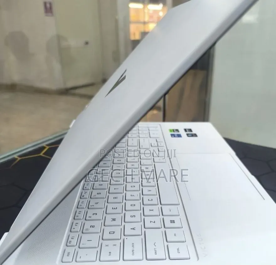New Laptop HP Victus 15 16GB Intel Core i7 SSD 1T