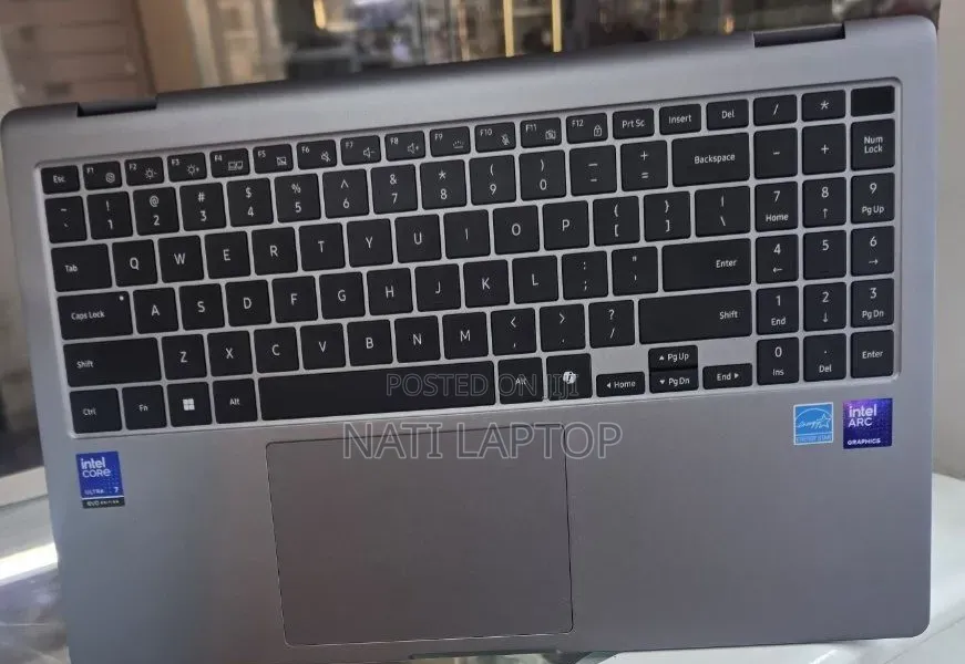 New Laptop Samsung 16GB Intel Core Ultra 7 SSD 512GB