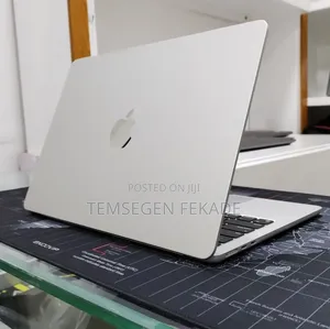 New Laptop Apple MacBook Air 2022 M2 8GB Apple M2 SSD 256GB
