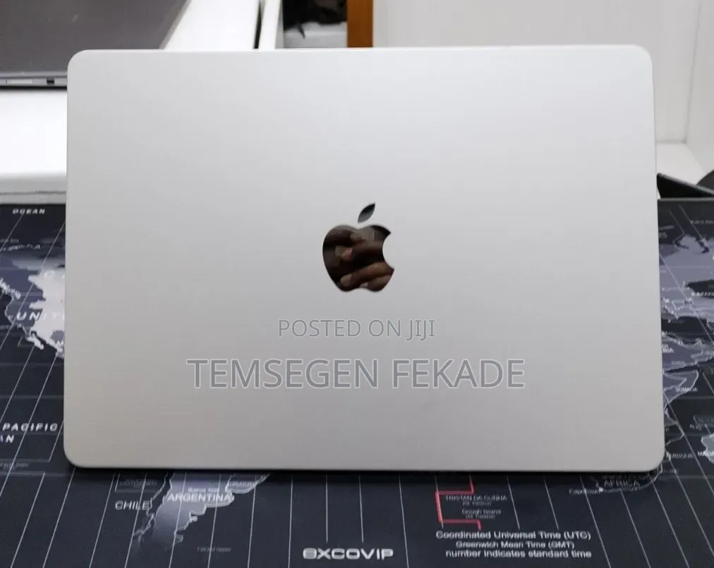 New Laptop Apple MacBook Air 2022 M2 8GB Apple M2 SSD 256GB