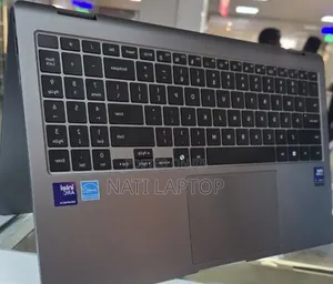New Laptop Samsung 16GB Intel Core Ultra 7 SSD 512GB