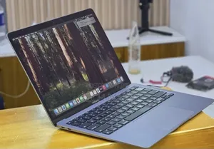 New Laptop Apple MacBook Air 2020 M1 8GB Intel SSD 256GB