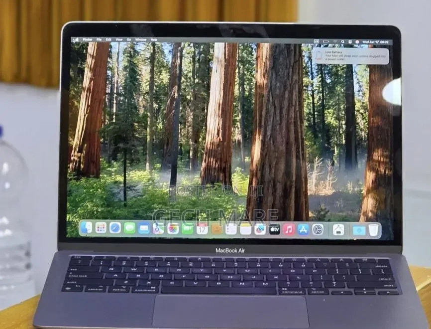 New Laptop Apple MacBook Air 2020 M1 8GB Intel SSD 256GB