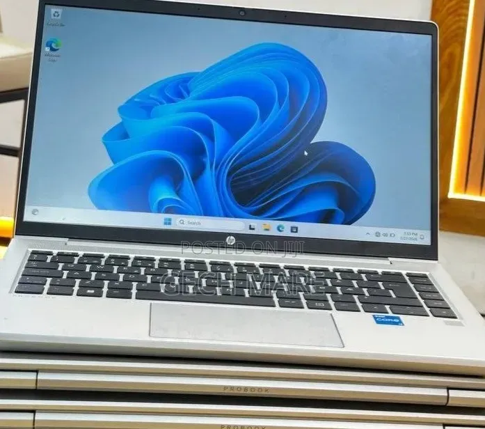New Laptop HP ProBook 440 8GB Intel Core i3 SSD 256GB