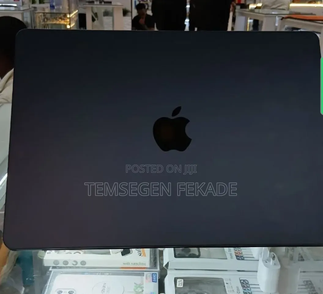 New Laptop Apple MacBook Air 2025 M4 16GB Apple M4 SSD 256GB