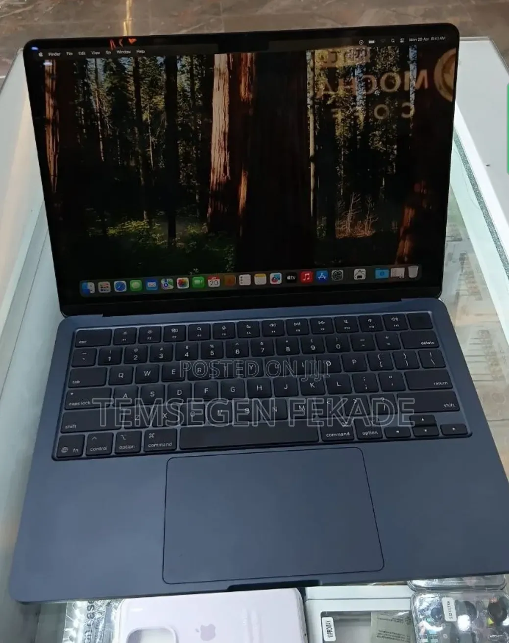 New Laptop Apple MacBook Air 2025 M4 16GB Apple M4 SSD 256GB