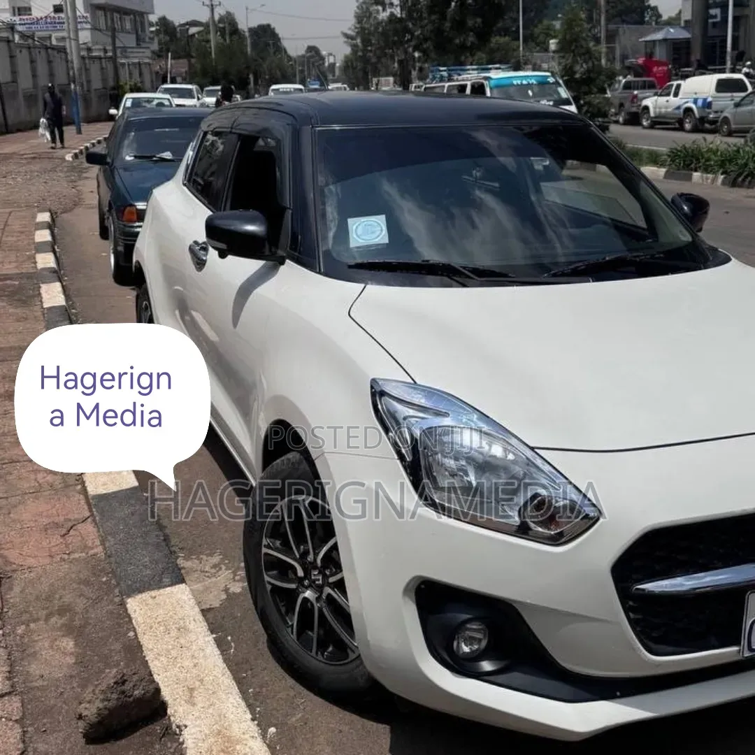 Suzuki Swift 2022 White