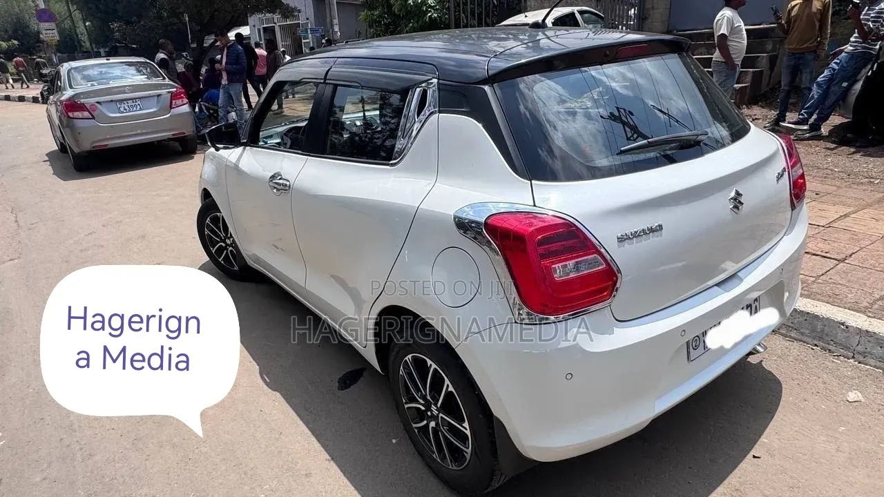Suzuki Swift 2022 White