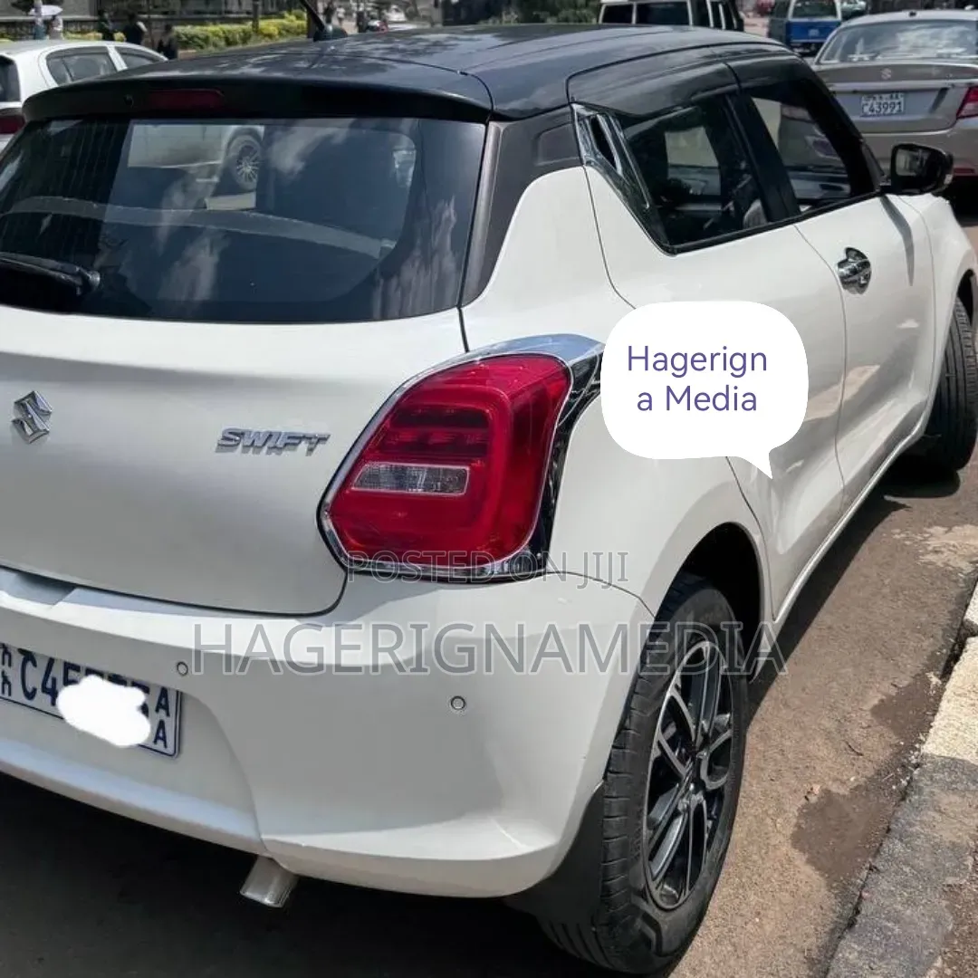 Suzuki Swift 2022 White