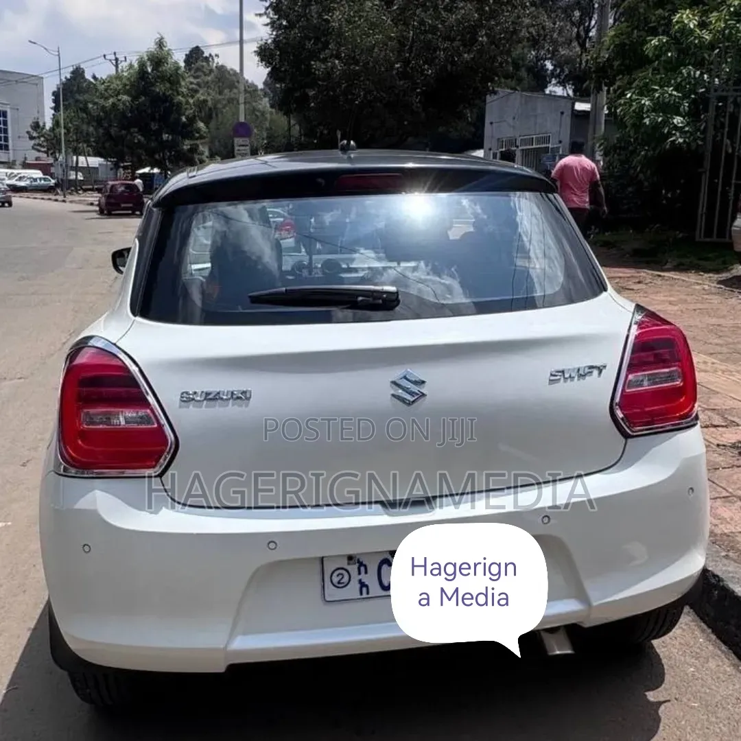 Suzuki Swift 2022 White