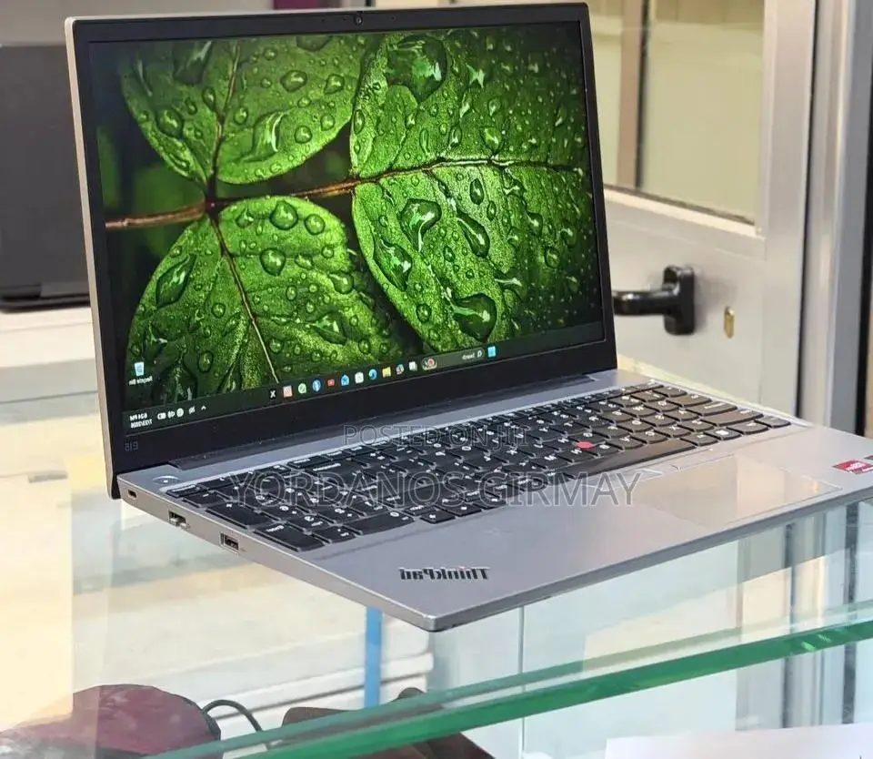 New Laptop Lenovo 16GB AMD Ryzen 5 SSD 512GB
