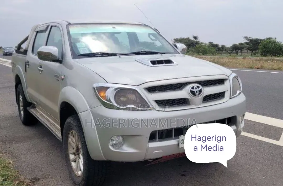 Toyota Hilux 2007 Silver