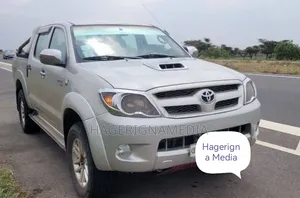 Toyota Hilux 2007 Silver