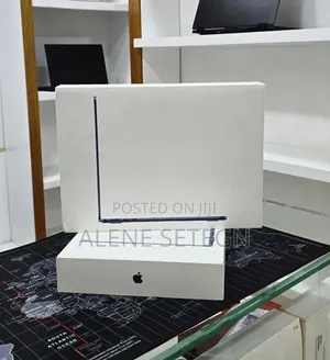 New Laptop Apple MacBook Air 2026 M5 16GB Apple M5 SSD 512GB