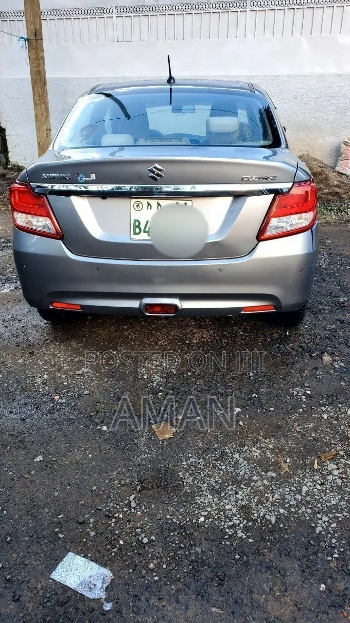 Suzuki Dzire 2022 Silver