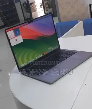New Laptop Apple MacBook Pro 2021 M1 32GB Apple M1 Pro SSD 512GB
