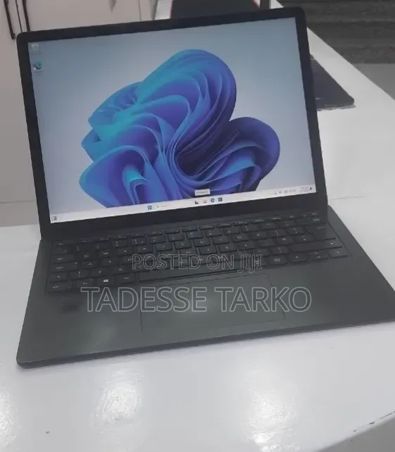 New Laptop Microsoft Surface Laptop 4 16GB Intel Core i7 SSD 512GB