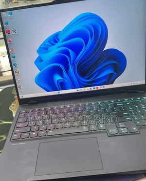 New Laptop Lenovo Legion Pro 7 32GB Intel Core i9 SSD 1T