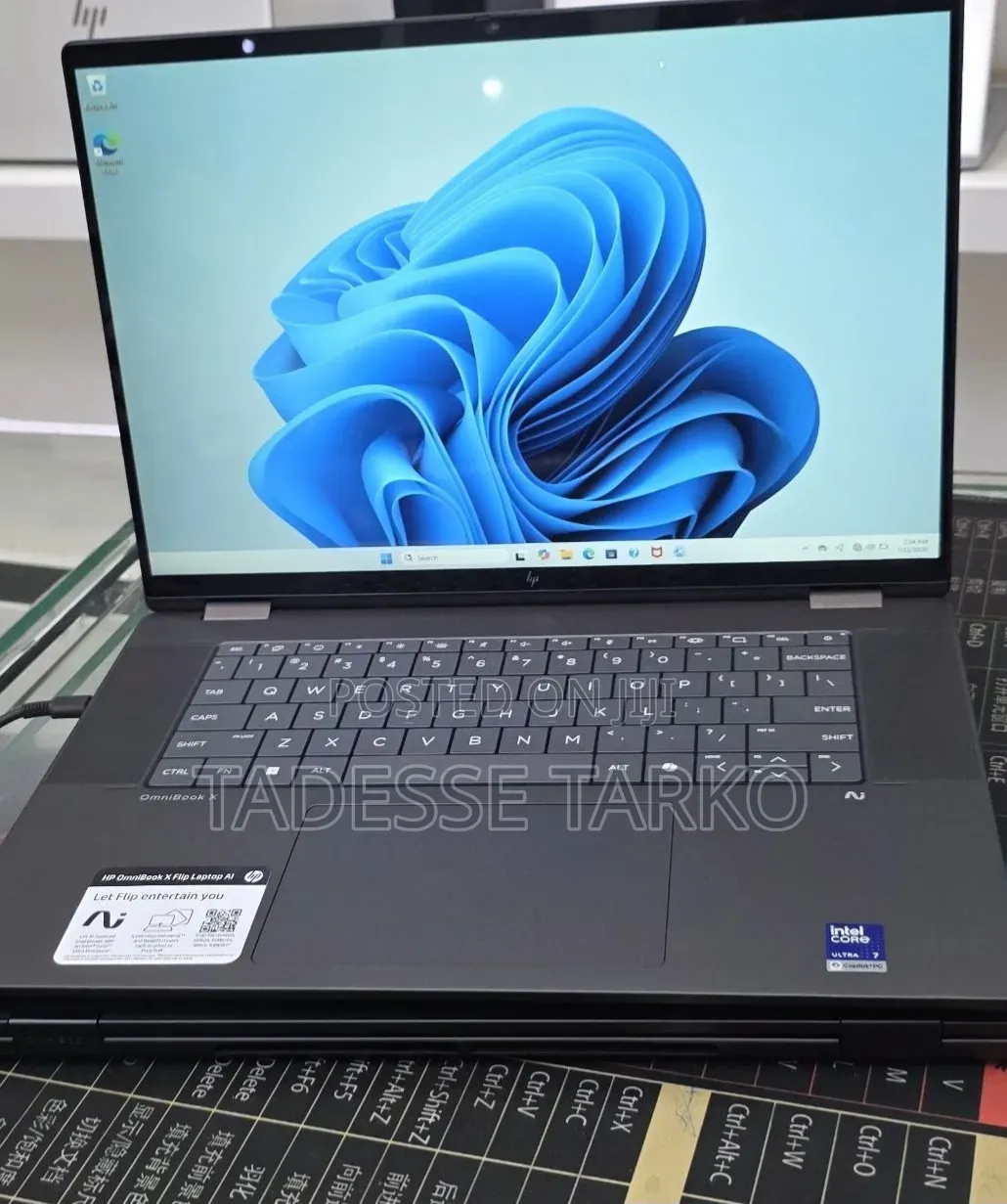 New Laptop HP OmniBook X Flip 16" 16GB Intel Core Ultra 7 SSD 1T