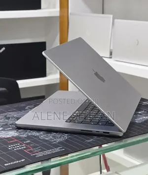 New Laptop Apple MacBook Pro 2021 M1 64GB Apple M1 Pro SSD 1T
